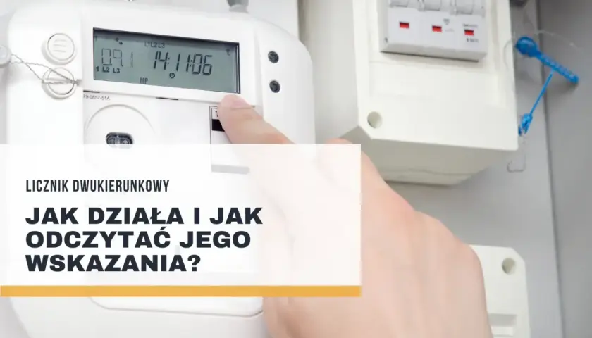 Dłoń wskazuje na licznik dwukierunkowy, pokazując jego odczyty. Dowiedz się, jak działa i jak odczytać wskazania licznika dwukierunkowego.