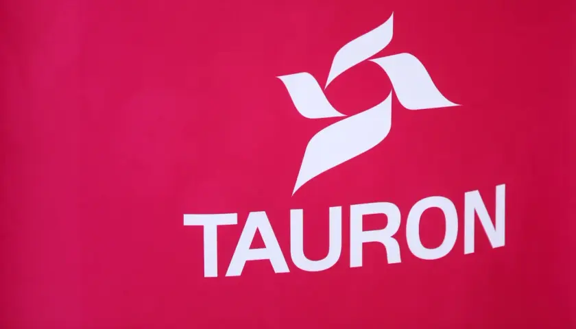 Brak faktury za prąd Tauron. Białe logo i napis Tauron na czerwonym tle.