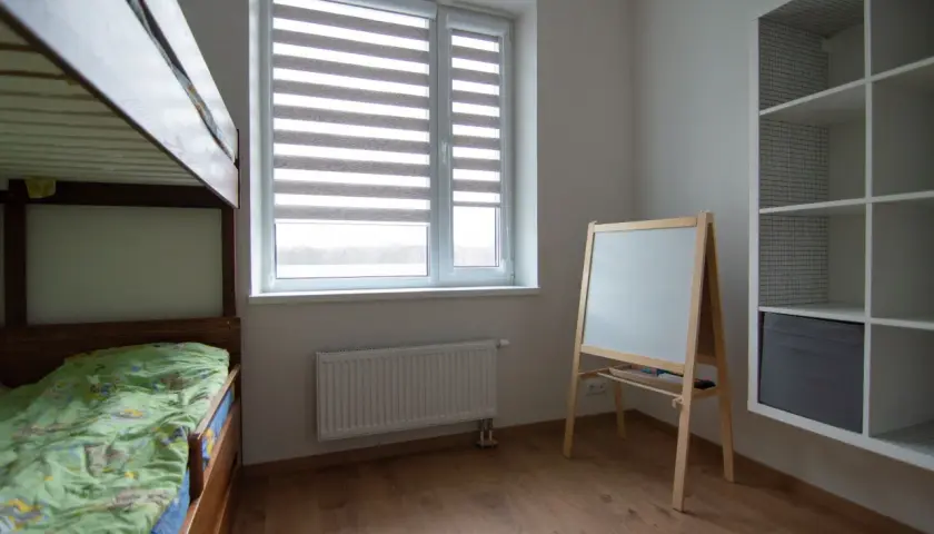Nawiewniki okienne a rolety - Sprawdź jak zamontować