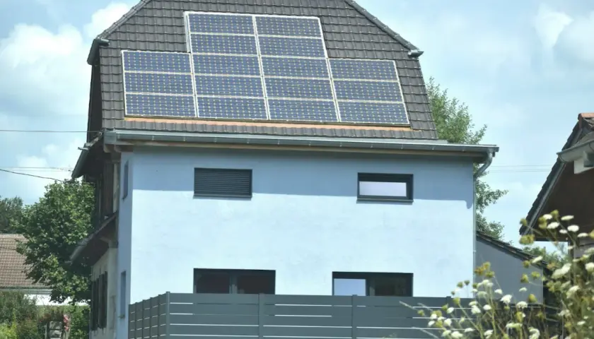 Co się dzieje z nadwyżkami energii słonecznej w polskich instalacjach fotowoltaicznych wiosną